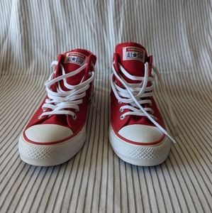 Women Converse Size 9